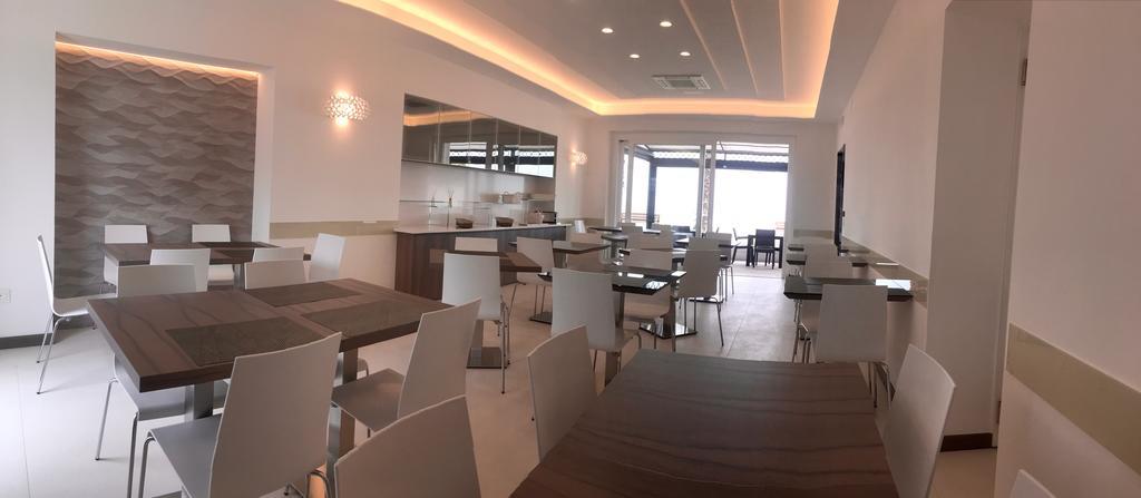 Hotel Baia Marina 3*